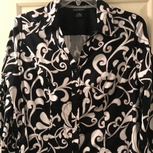 Beautiful black and white patterned blouse